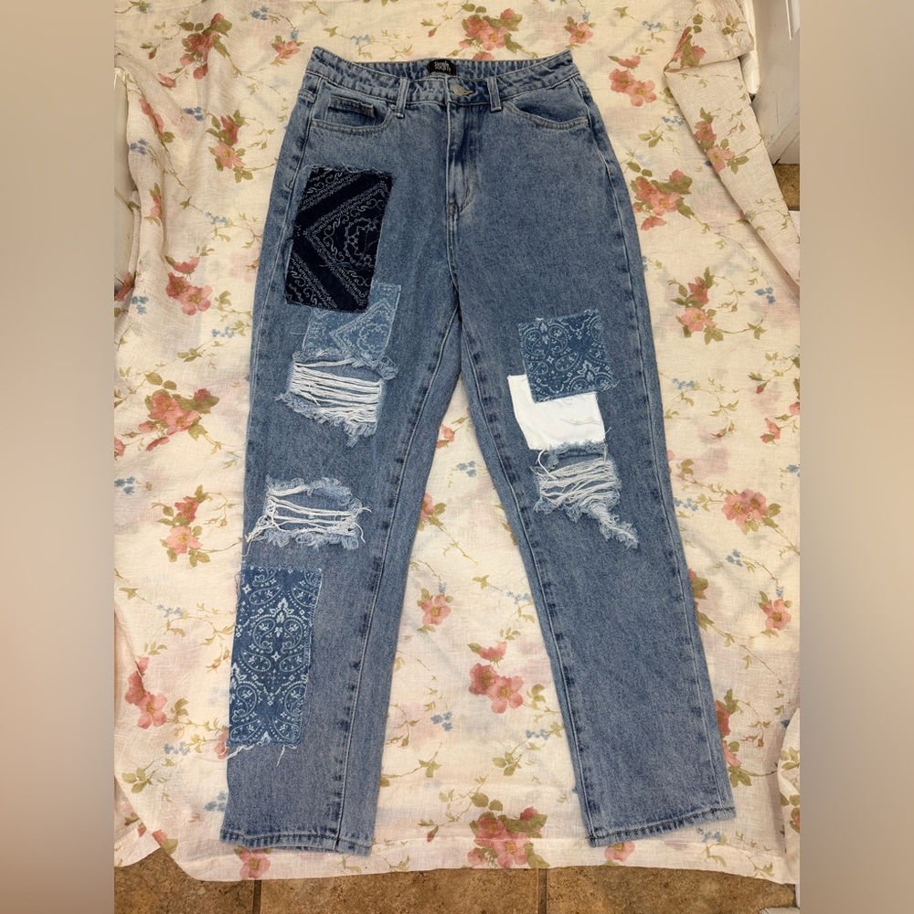 Trendy Patchwork Boyfriend Jeans
